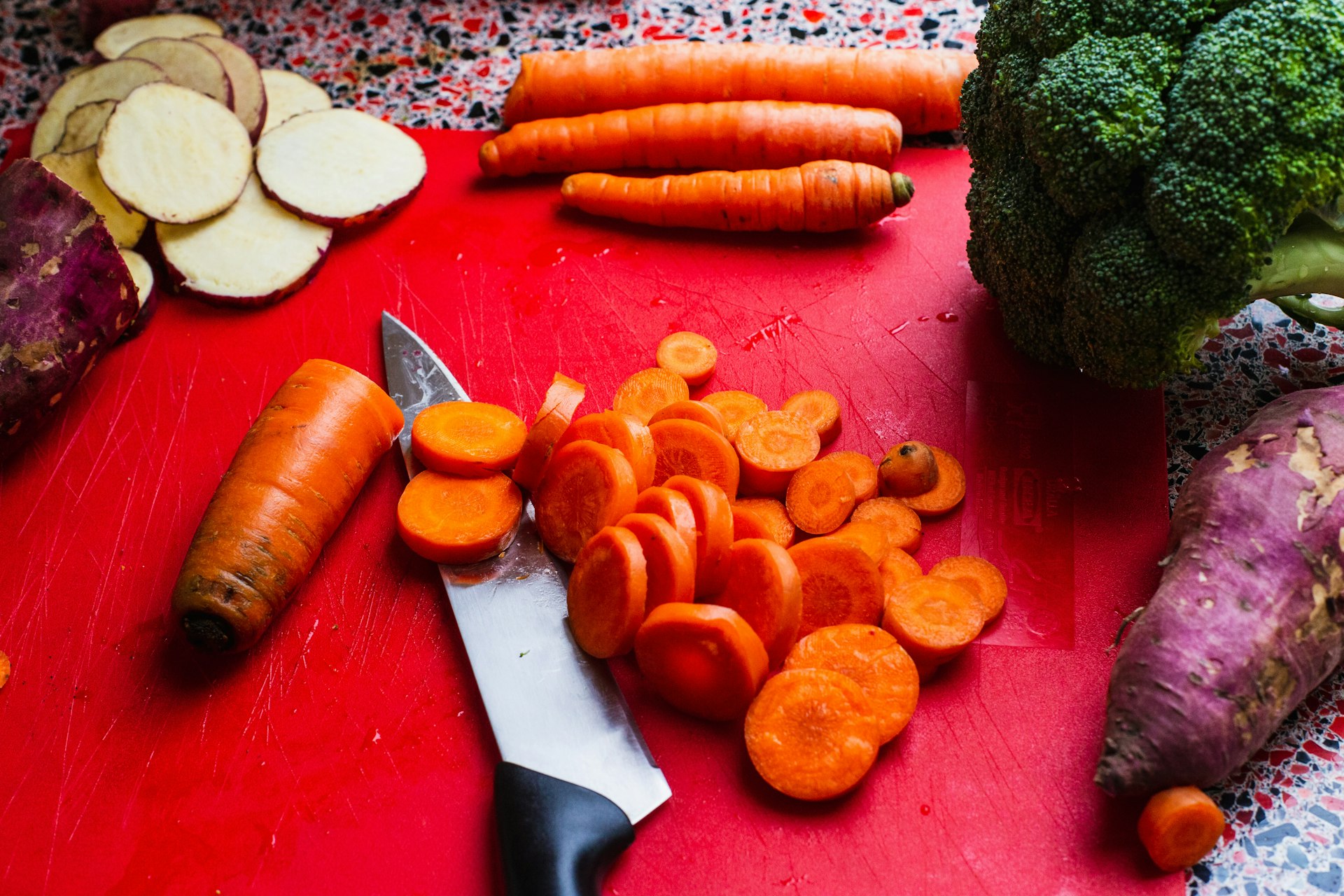 sliced carrots